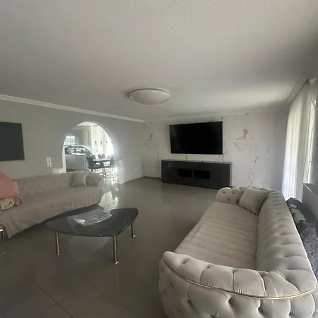 Natalie Apartment *